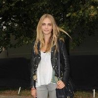 Cara Delevingne - London Fashion Week Spring Summer 2012 - Burberry Prorsum - Outside | Picture 82281